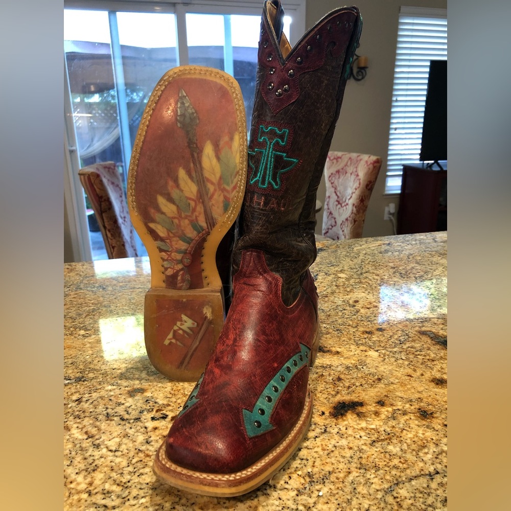 Tin Haul Arrowhead cowgirl boots